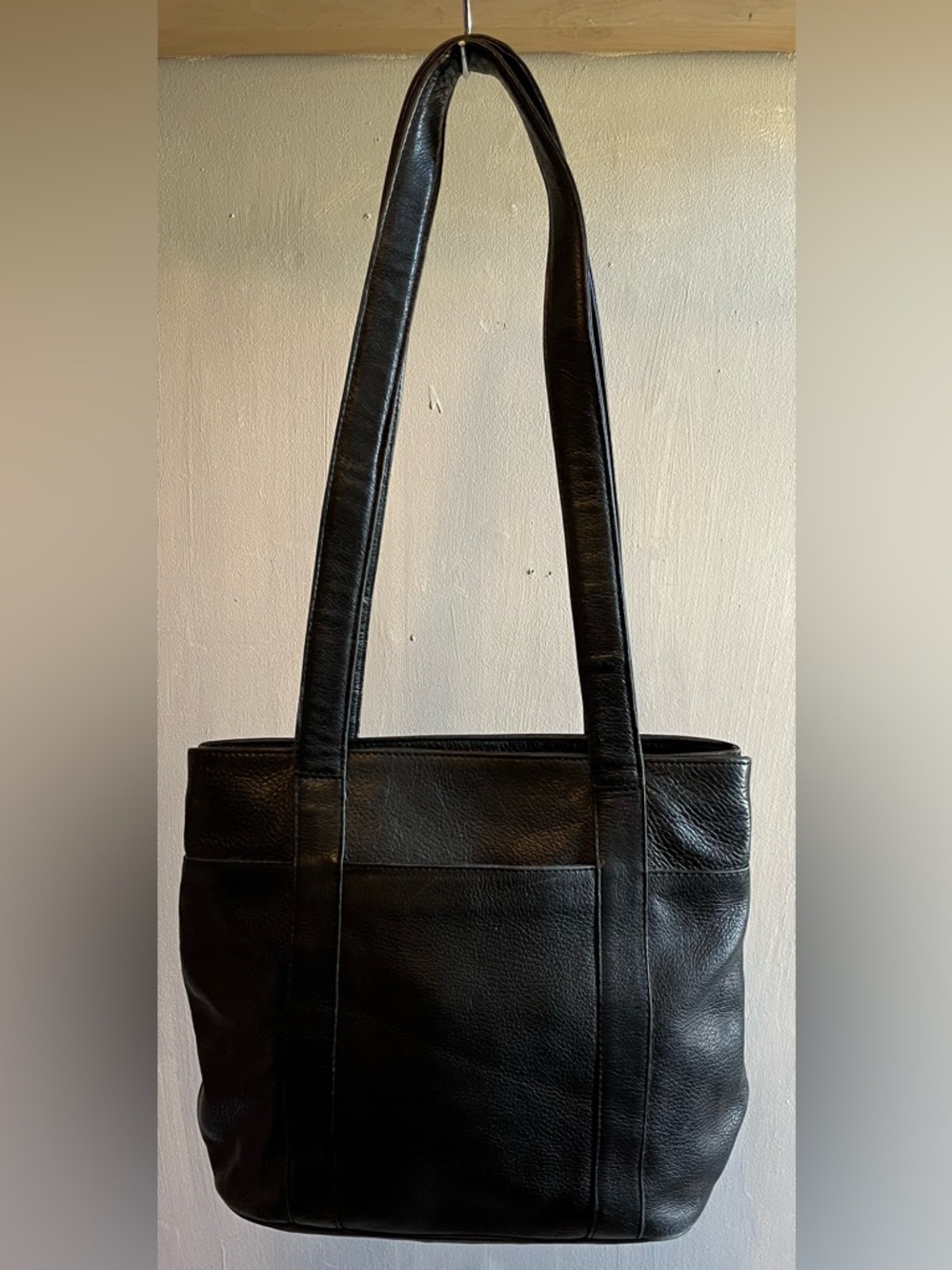 Orvis Pebbled Leather Classic Black Vintage Plaid Lining Shoulder Bag